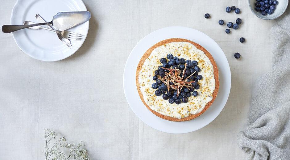 Emma-Harrel-Blueberry-Lemon-Drizzle-Cake-Recipe-thoughts-blog-BANNER