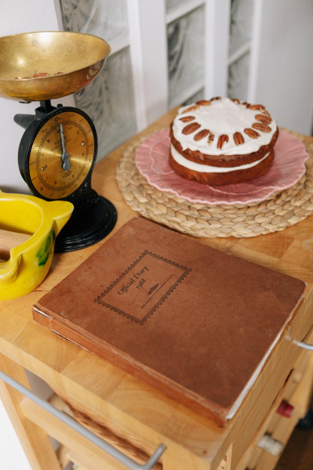 make a carrot cake with forgotten delights - Thought Clothing UK