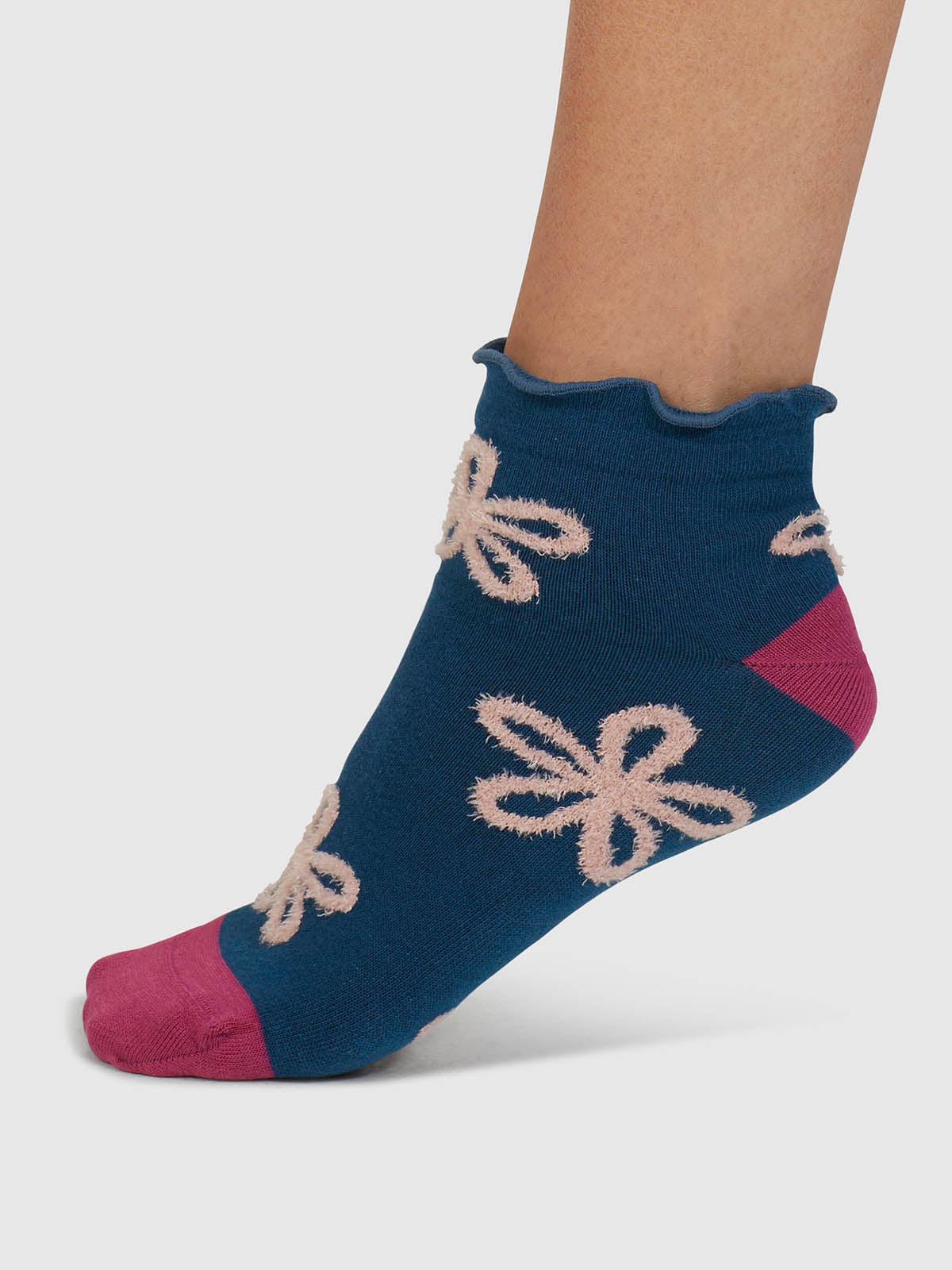 Daisee Textured Flower Bamboo Ankle Socks - Lake Blue
