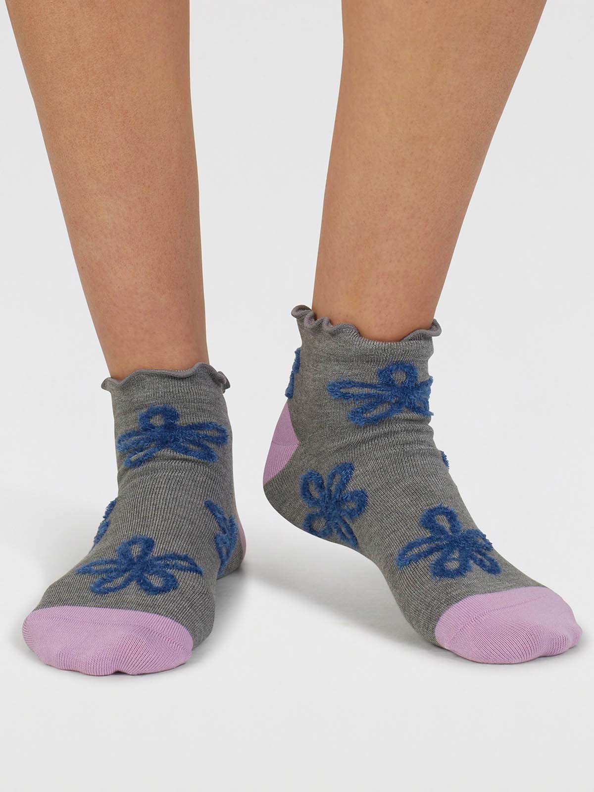 Daisee Textured Flower Bamboo Ankle Socks - Mid Grey Marle