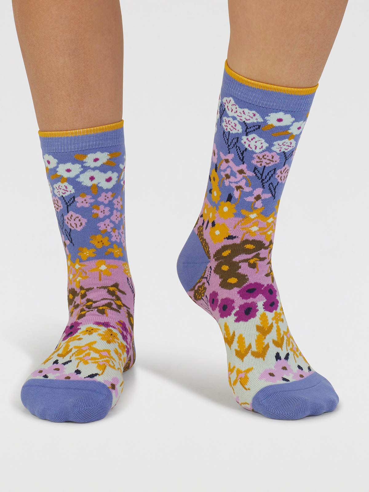 Marguerite Floral Organic Cotton Socks - Light Sapphire Blue