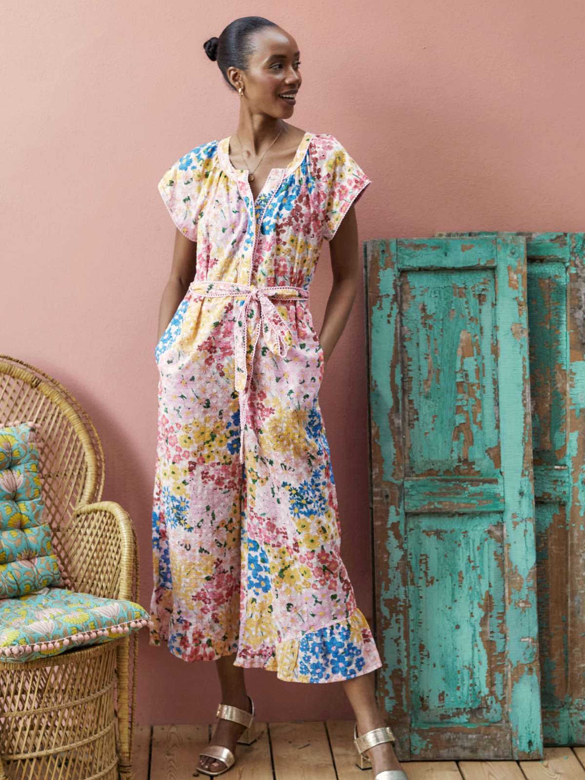 https://www.wearethought.com/cdn/shop/files/WSD7076-Yara-Organic-Cotton-Jumpsuit-Campaign_1200x.jpg?v=1684421263