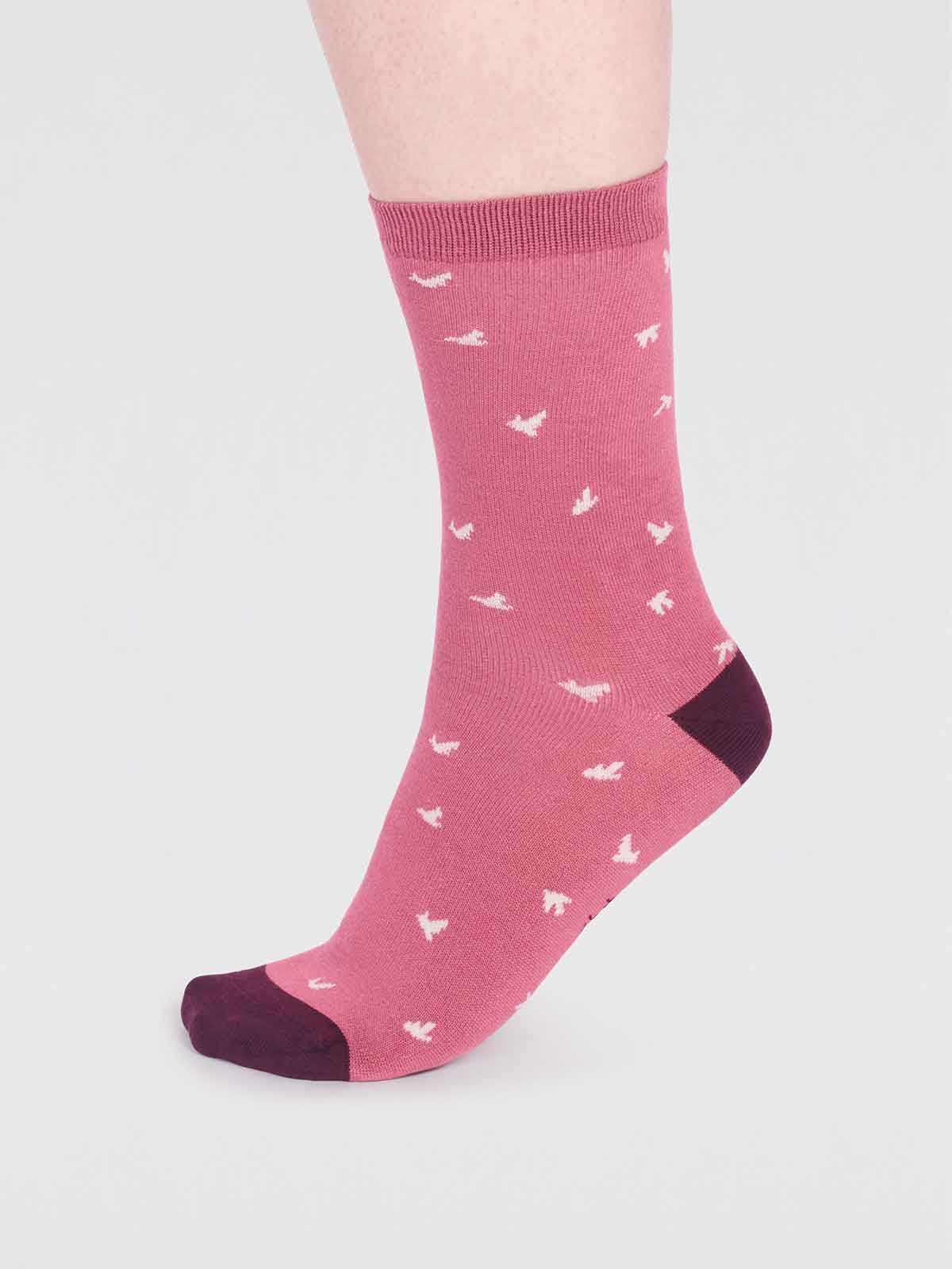 Wren Bamboo Bird Socks - Dusty Rose Pink