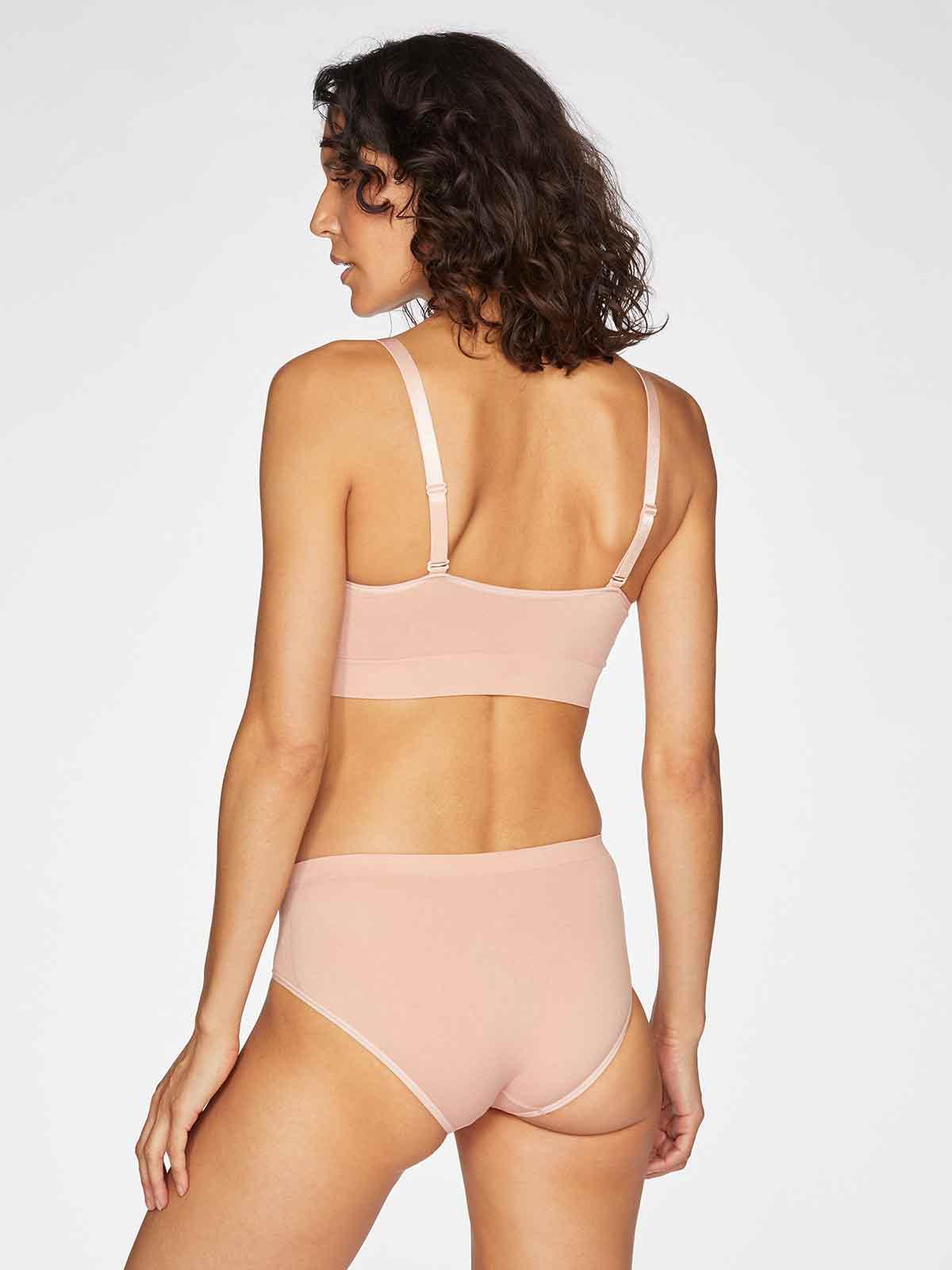 Recycled Nylon Seamless Thong in Blush Pink